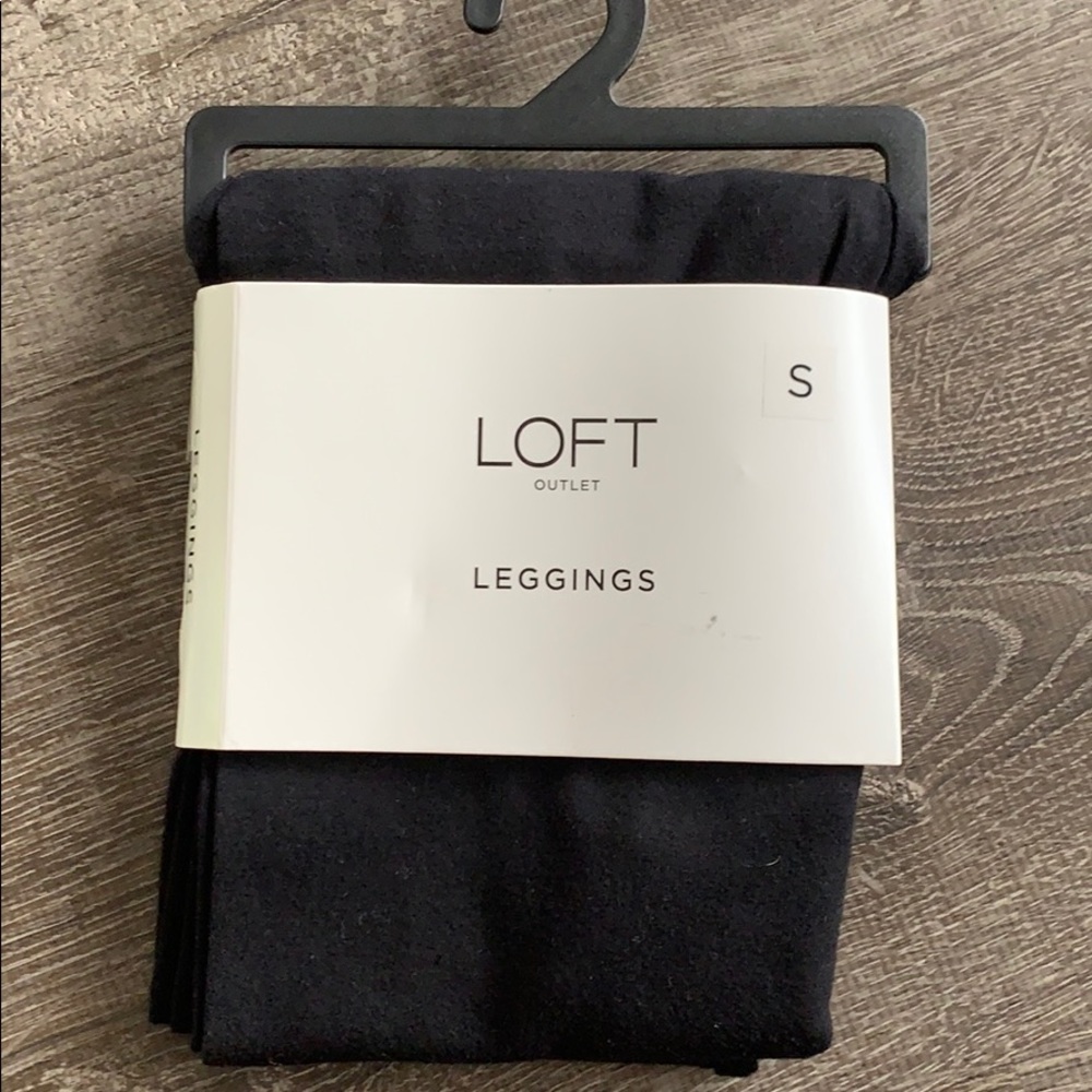 New black Loft leggings.